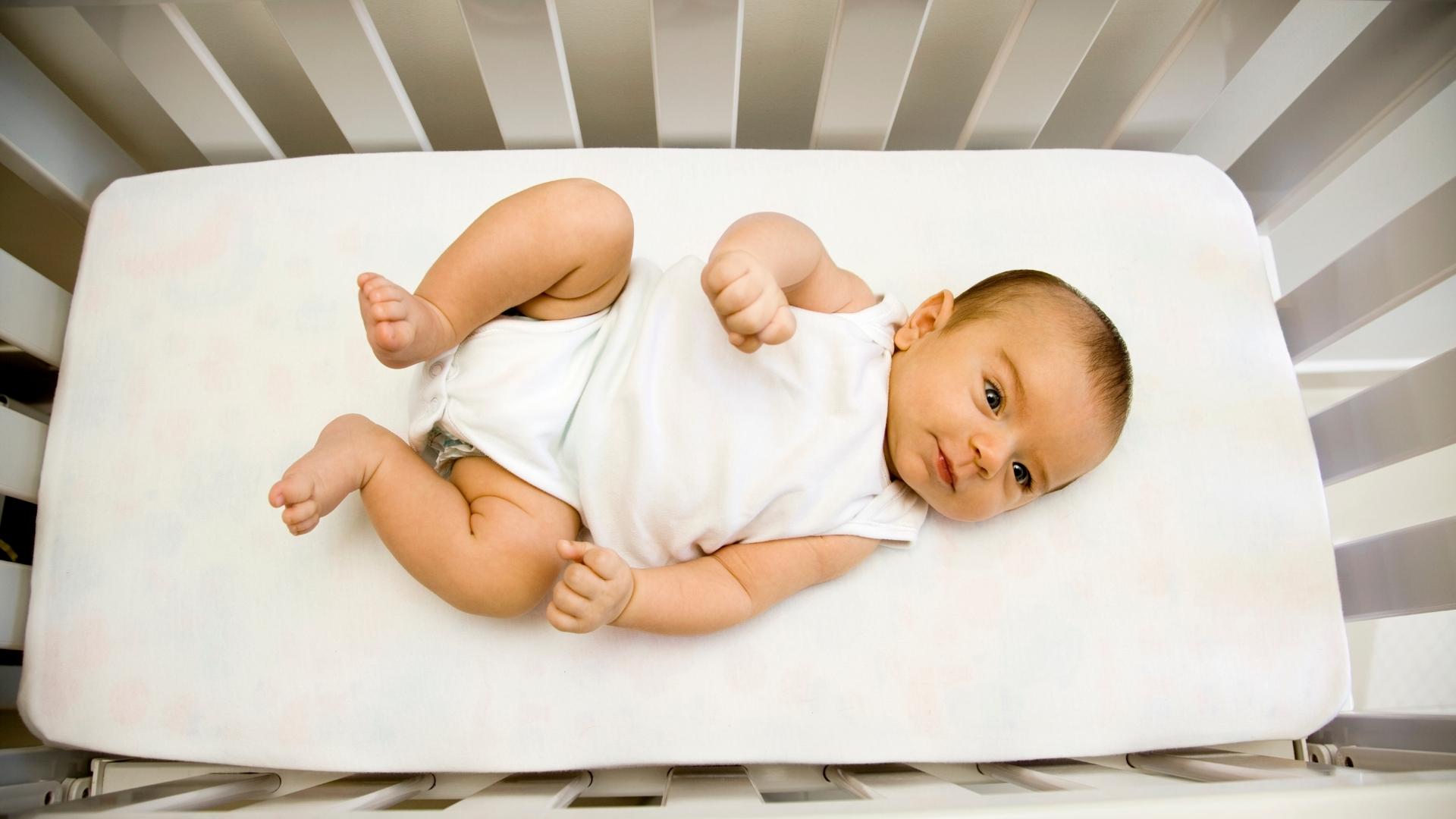 Is It OK To Leave Baby In Crib Awake The TRUTH Revealed 